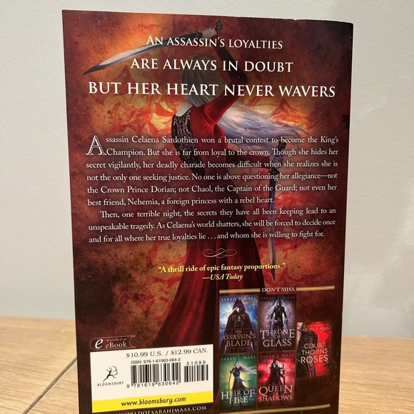Crown of Midnight by Sarah J. Maas - First Paperback Edition - Picture 3 of 4